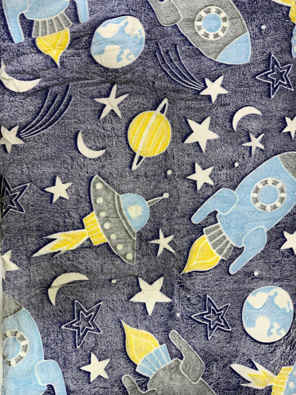 Super Soft Cozy Furry Big Blanket - Glow in The Dark (5ft x 6ft) de